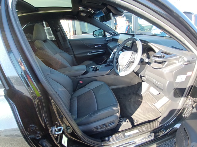 Toyota Harrier Z PKG (F)