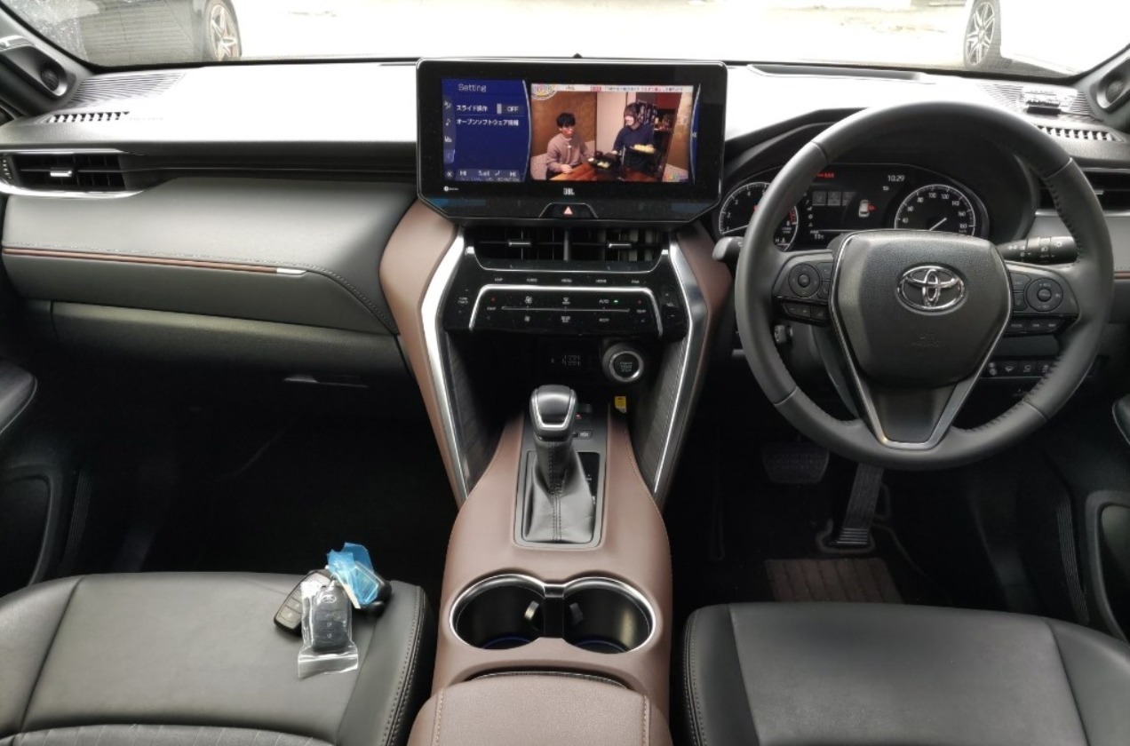 Toyota Harrier Z PKG