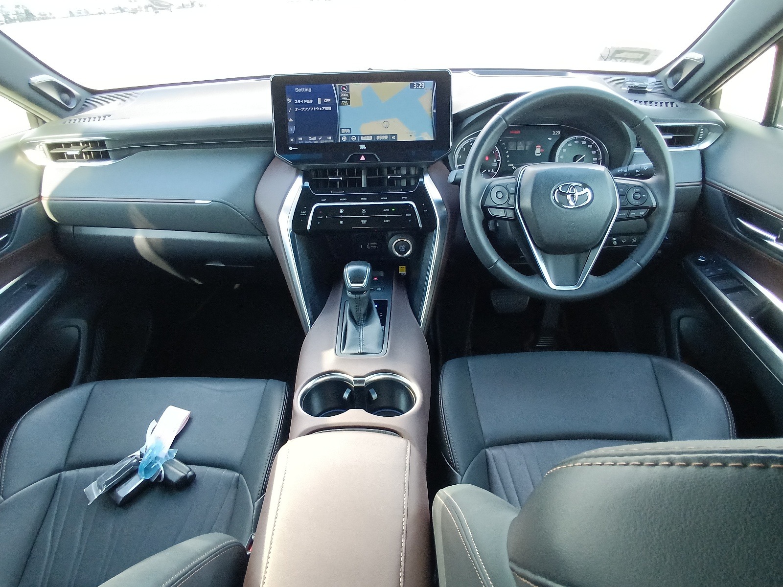 Toyota Harrier Z PKG