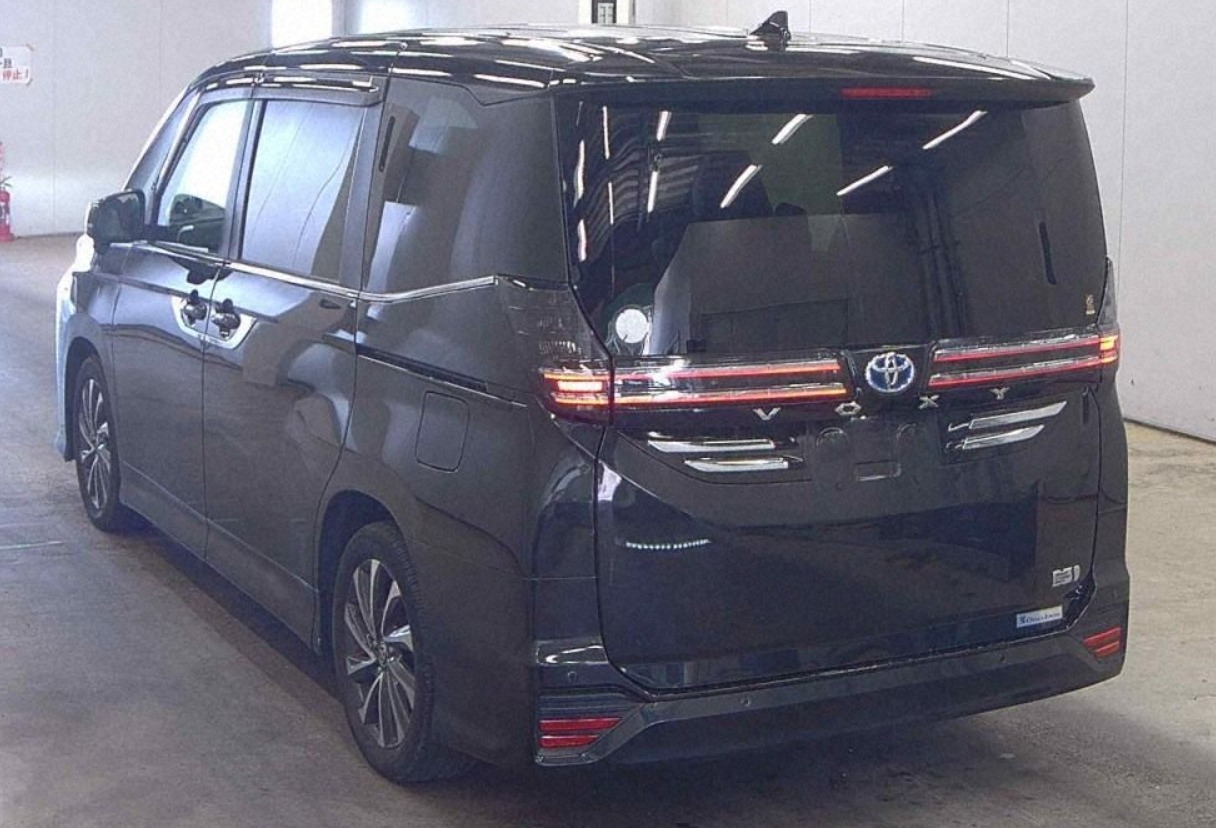 Toyota Voxy S-Z