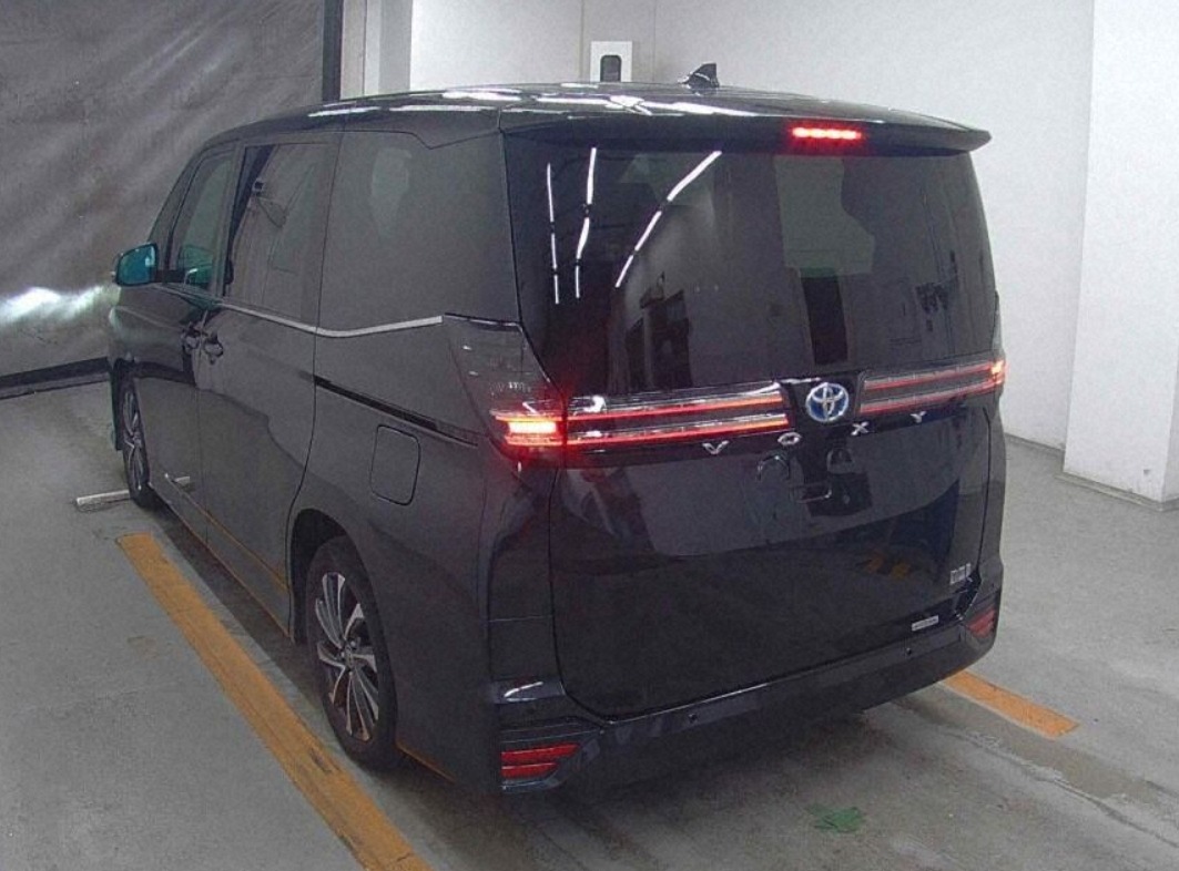 Toyota Voxy S-Z