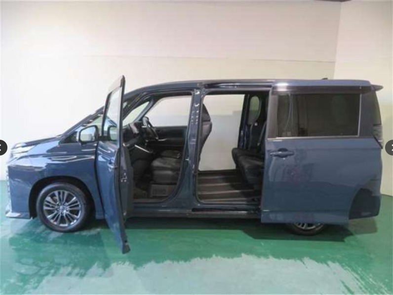 Toyota Voxy S-G